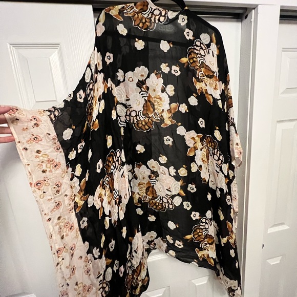 Melrose and Market Floral Swim Cover-up - Picture 2 of 3